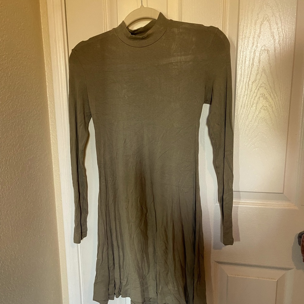 Long sleeve fitted dresss